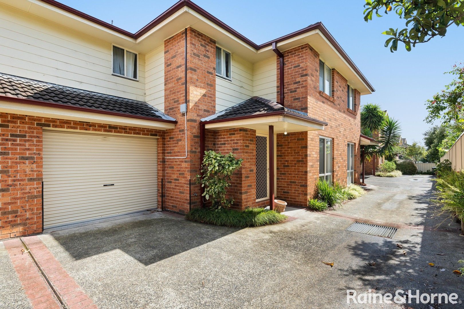 2/7 Brougham Street, East Gosford NSW 2250 House For Rent 500 Domain