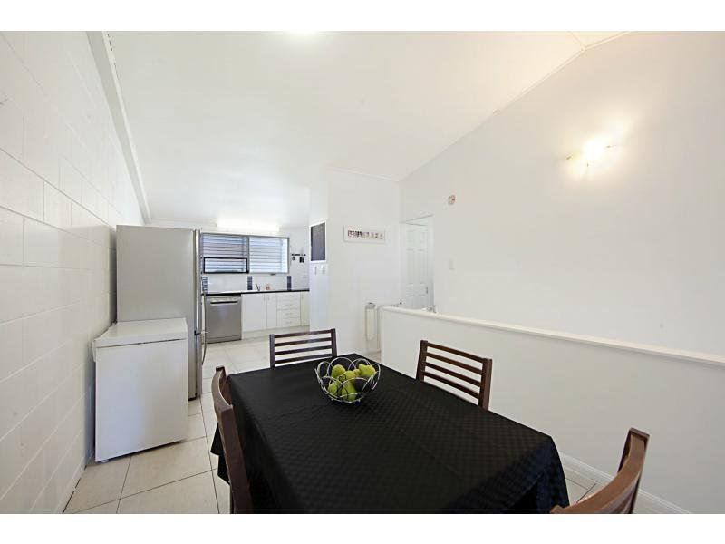 3/64 Robertson Street, Railway Estate QLD 4810, Image 2