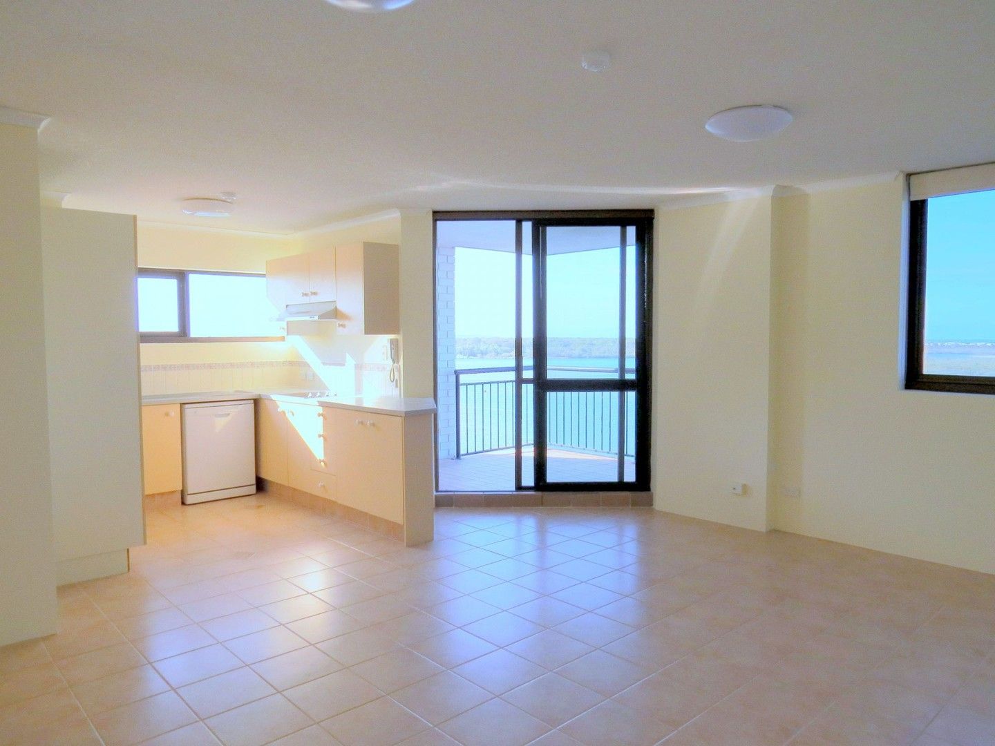 2 bedrooms Apartment / Unit / Flat in 68/150 Duporth Ave MAROOCHYDORE QLD, 4558