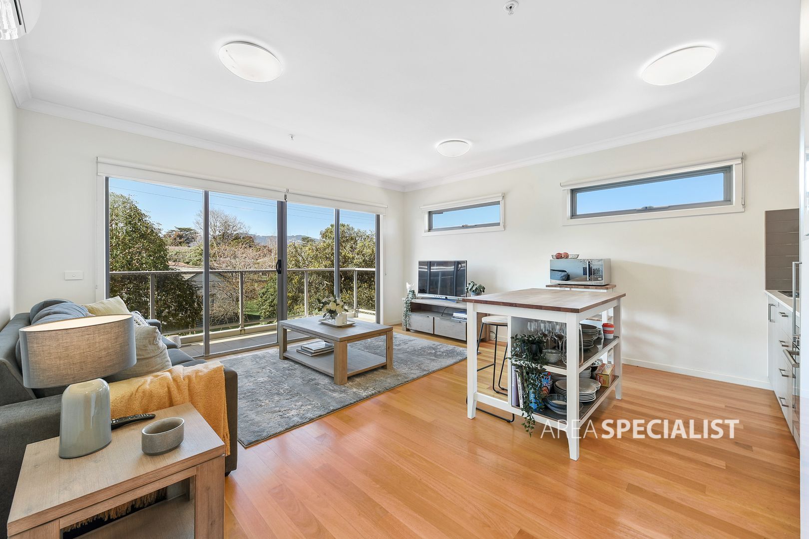 9/12 Alfrick Road, Croydon VIC 3136, Image 2