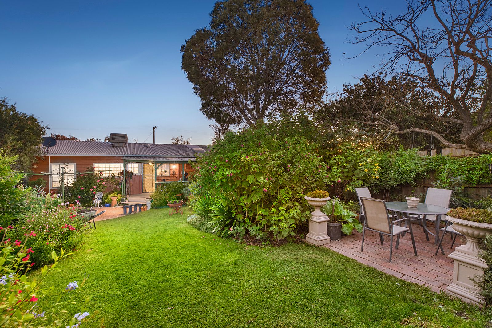 3 Cresswell Crescent, Mitcham VIC 3132, Image 2