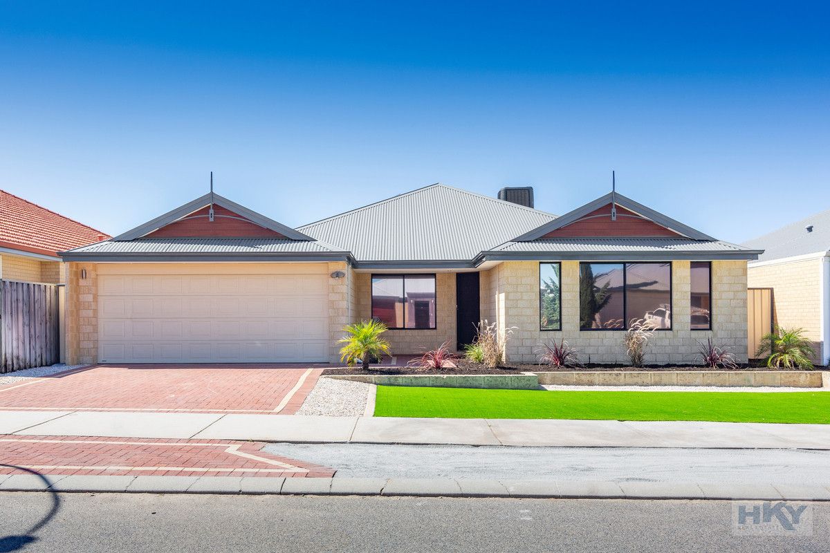 4 bedrooms House in 9 Ardmore Parade ELLENBROOK WA, 6069