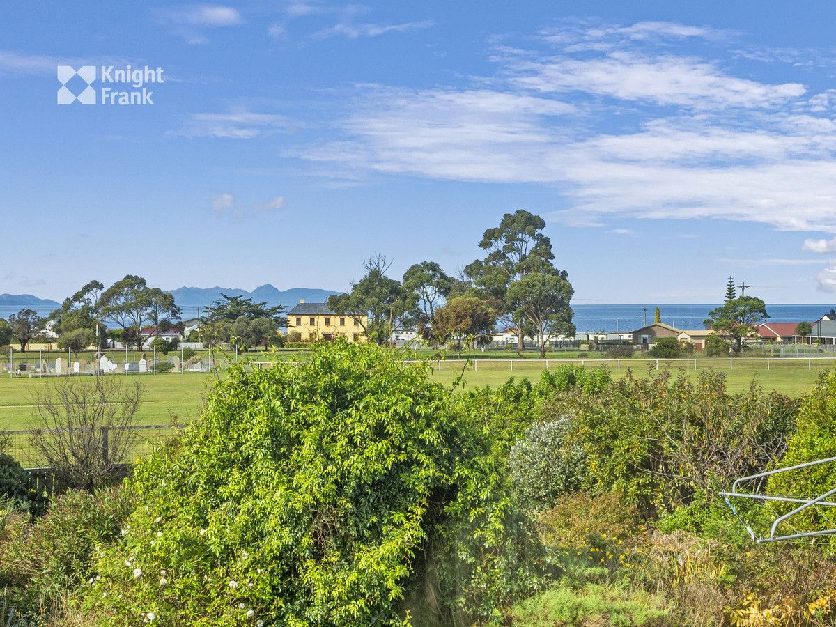 8 Victoria Street, Swansea TAS 7190, Image 2