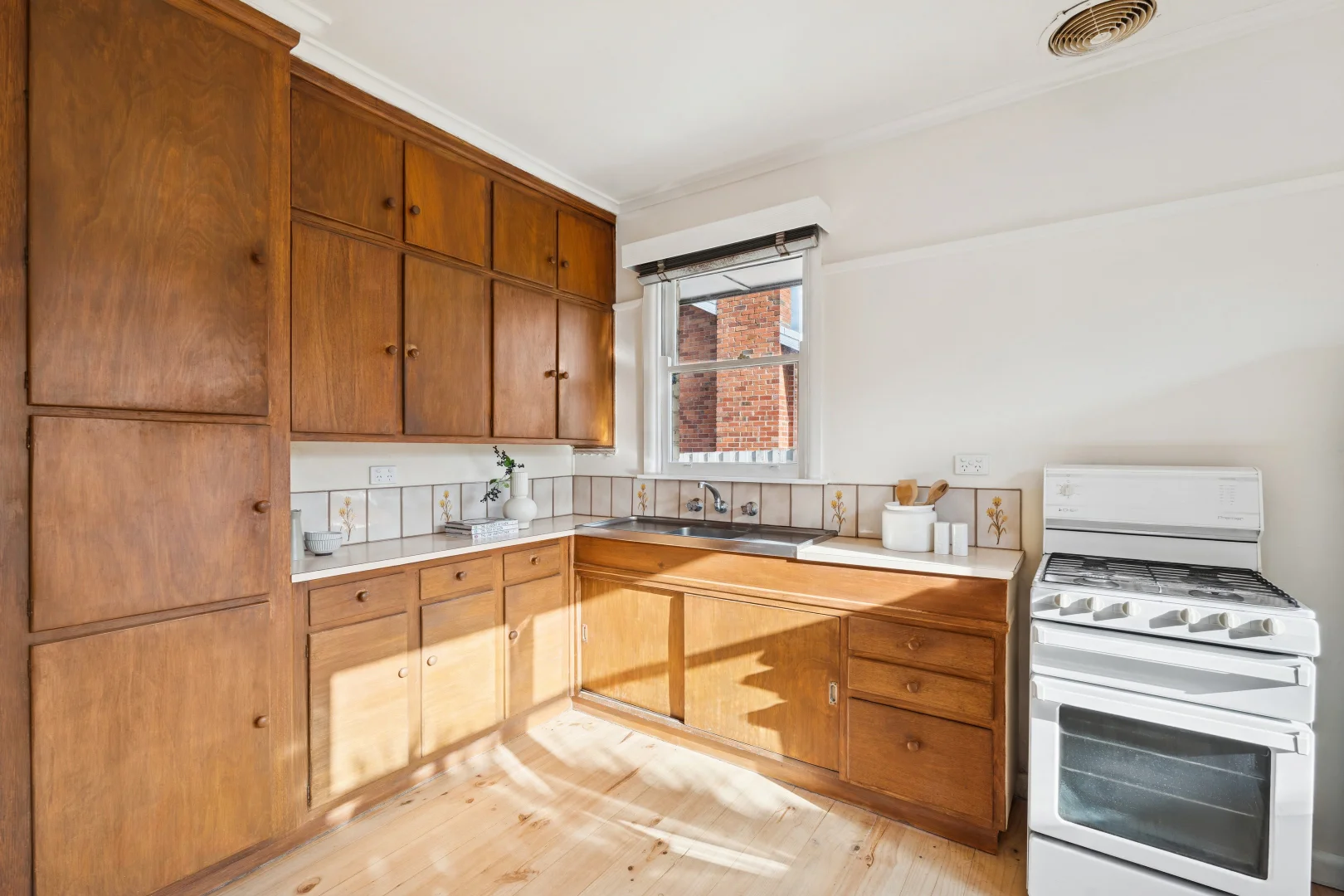 Additional image 7 of 18 Gisborne Crescent, Reservoir VIC 3073