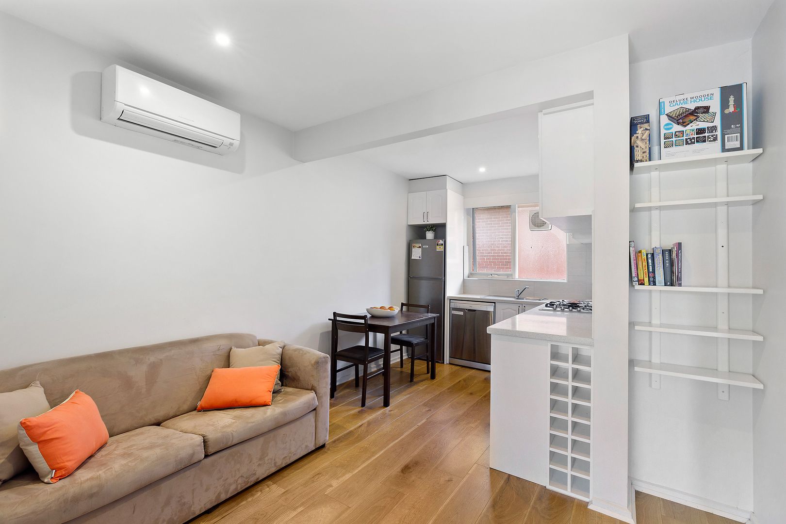 11/20 Walsh Street, South Yarra VIC 3141, Image 2