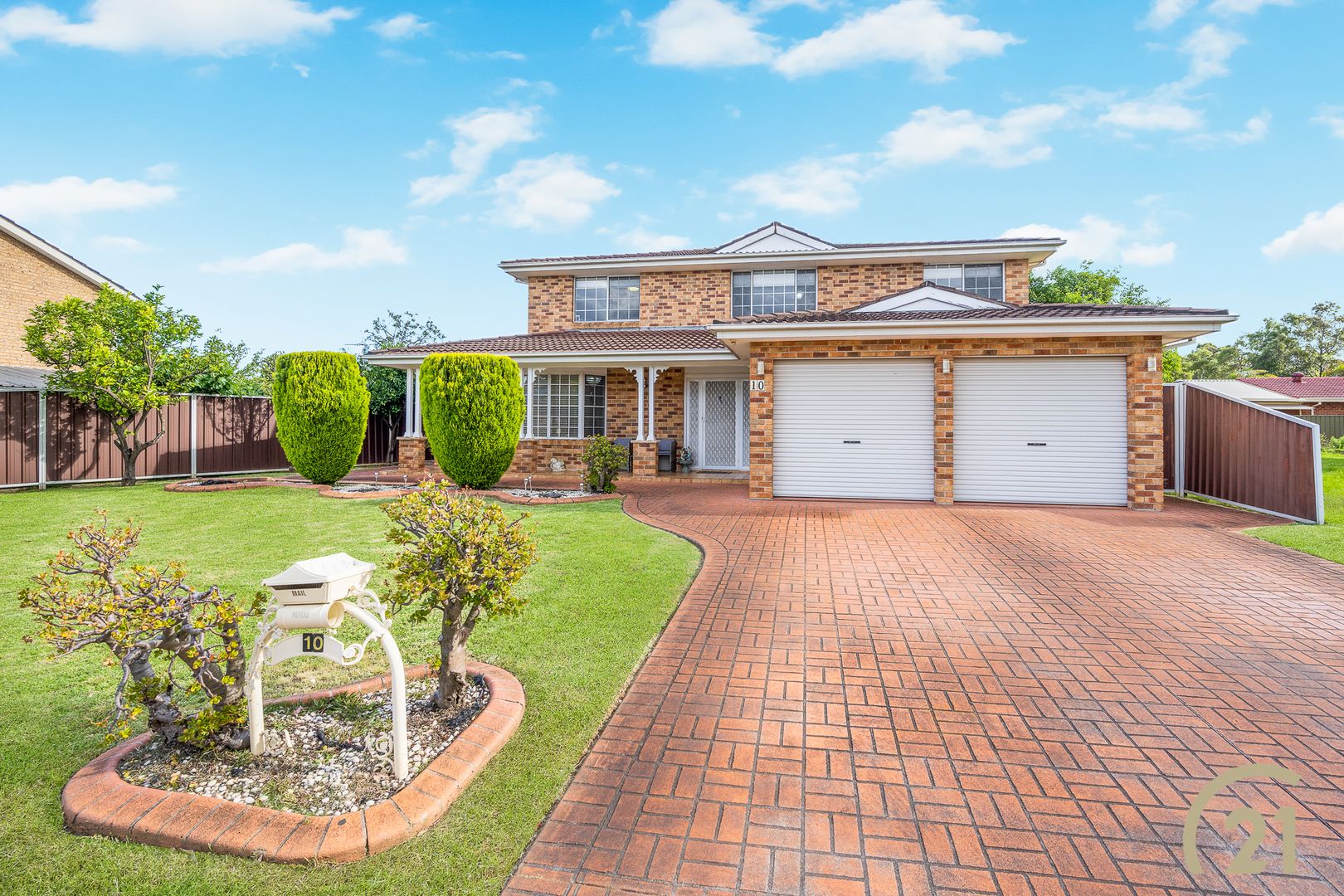 10 Prairie Vale Road, Bossley Park Property History & Address