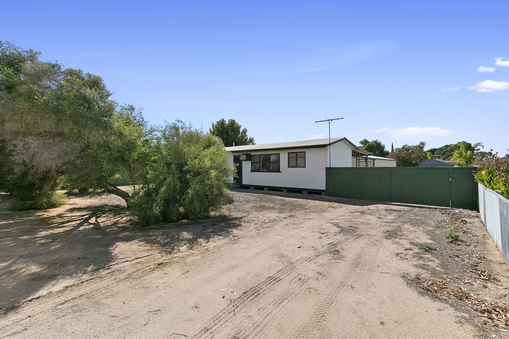 10 Emeu Street, Clinton SA 5570, Image 2