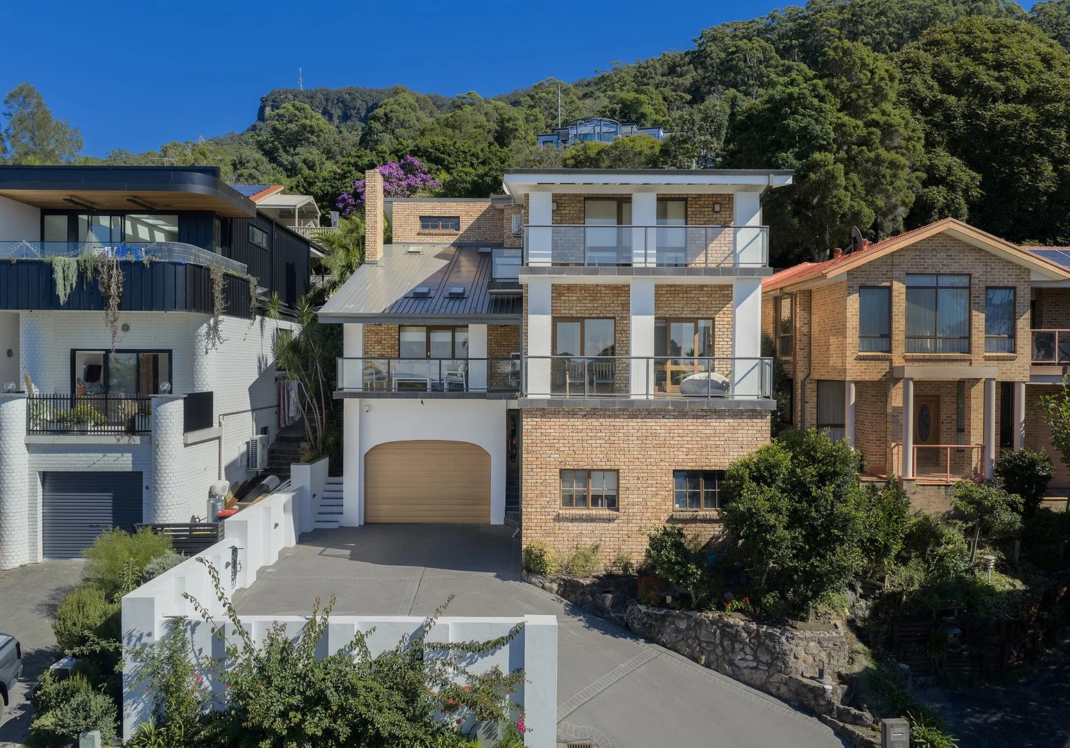 Primary image of 22 Parmenter Avenue, Corrimal NSW 2518