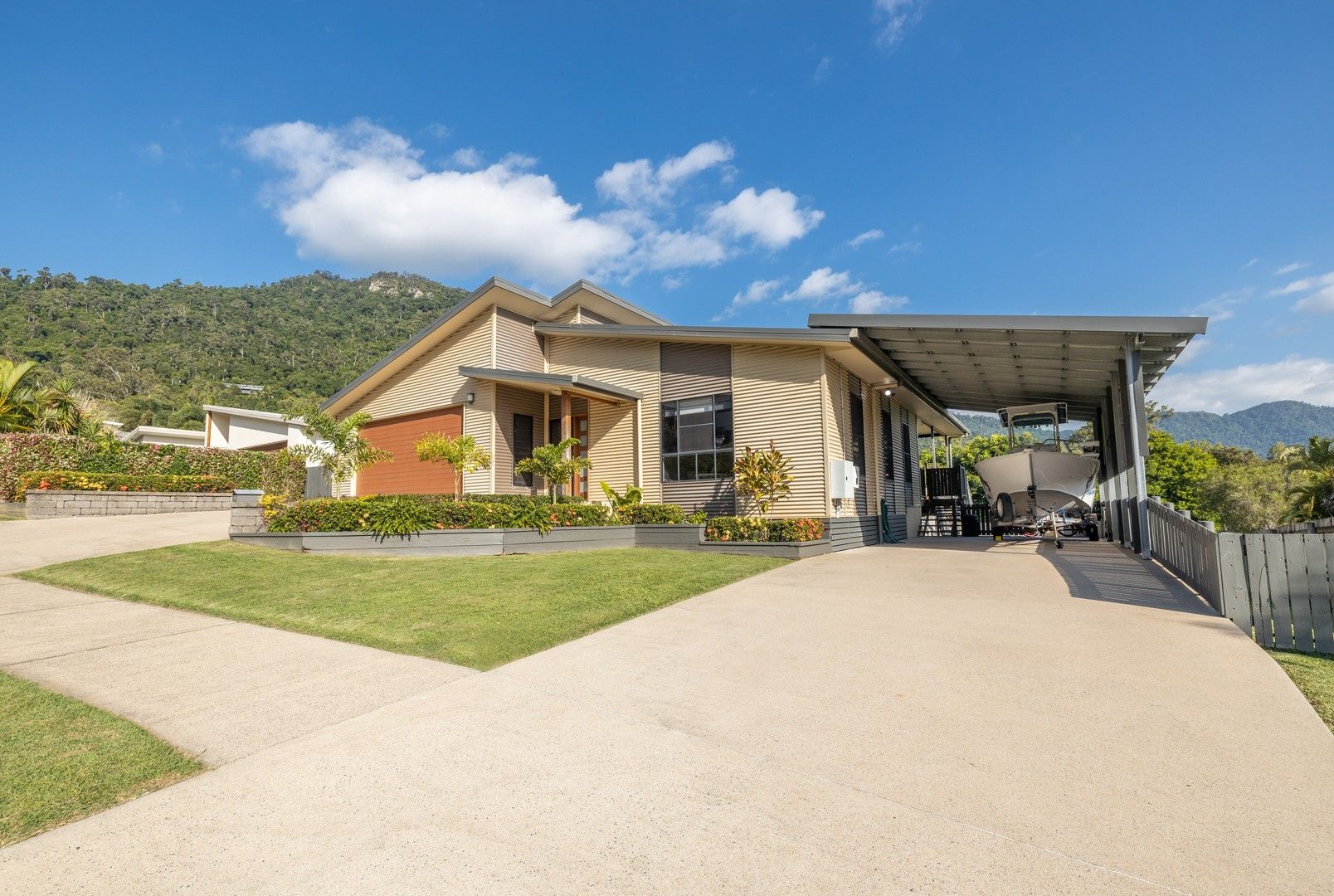 84 Country Road, Cannonvale QLD 4802 Domain