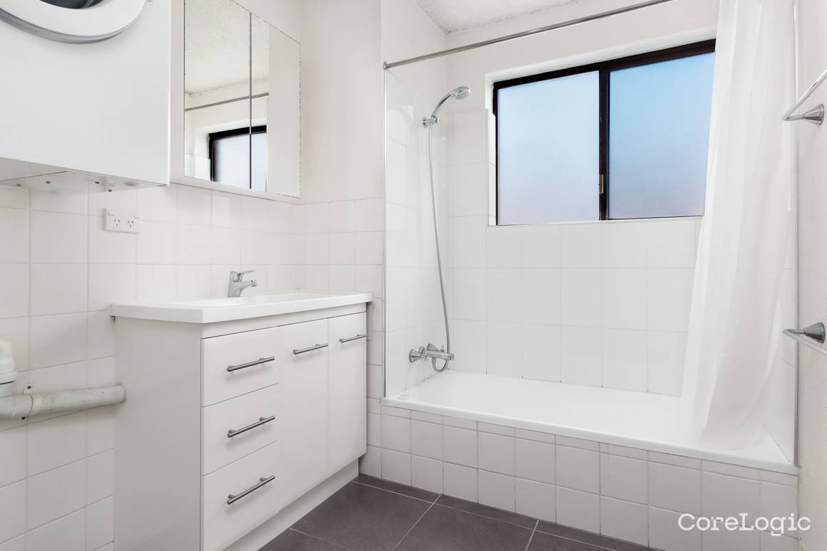2/24 Terrace Street Toowong 4066 - Image 6