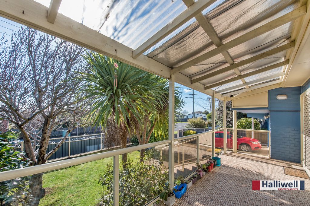 3 Croft Avenue, Devonport TAS 7310, Image 2