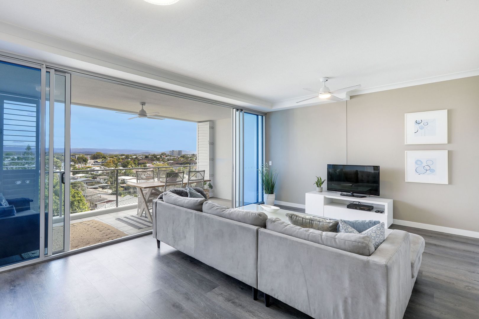 706/430 Marine Parade, Biggera Waters QLD 4216, Image 2