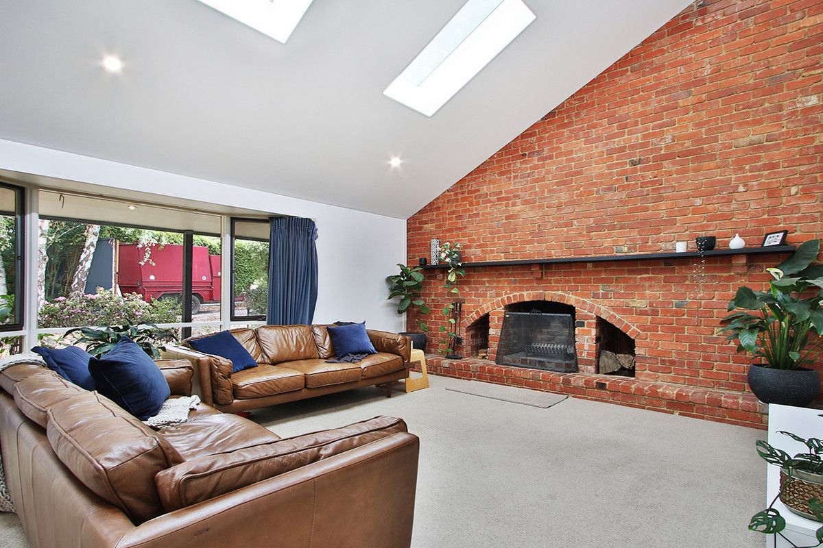 21 Dobell Place, Mooroolbark VIC 3138 House For Rent 720 Domain