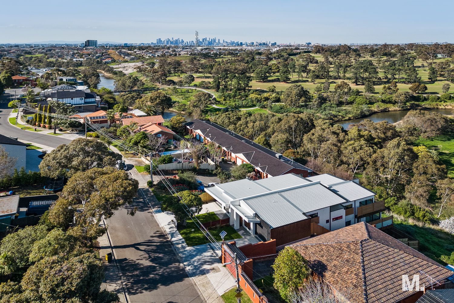 11 Laura Grove, Avondale Heights VIC 3034, Image 2
