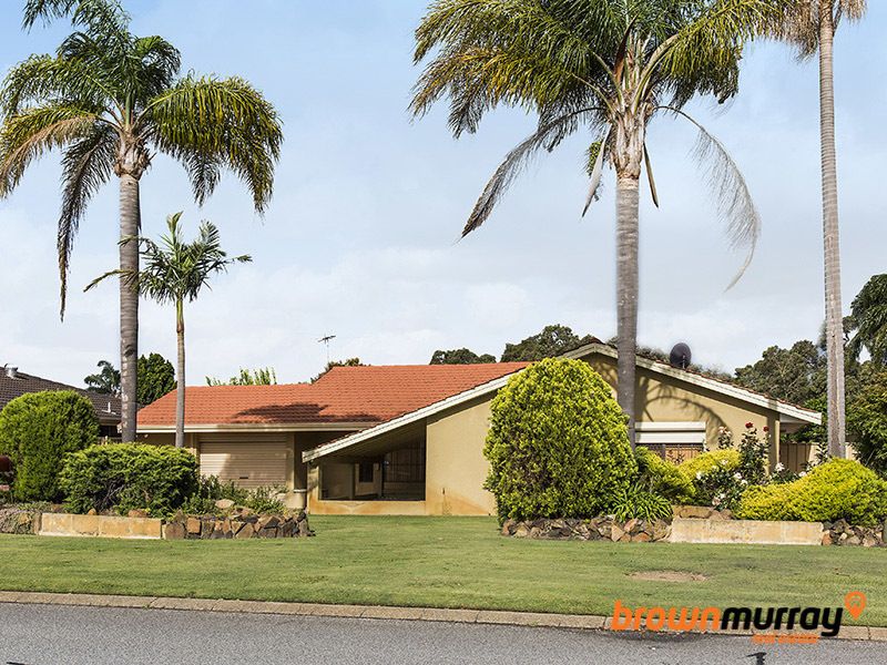 4 bedrooms House in 24 Crusader Drive THORNLIE WA, 6108
