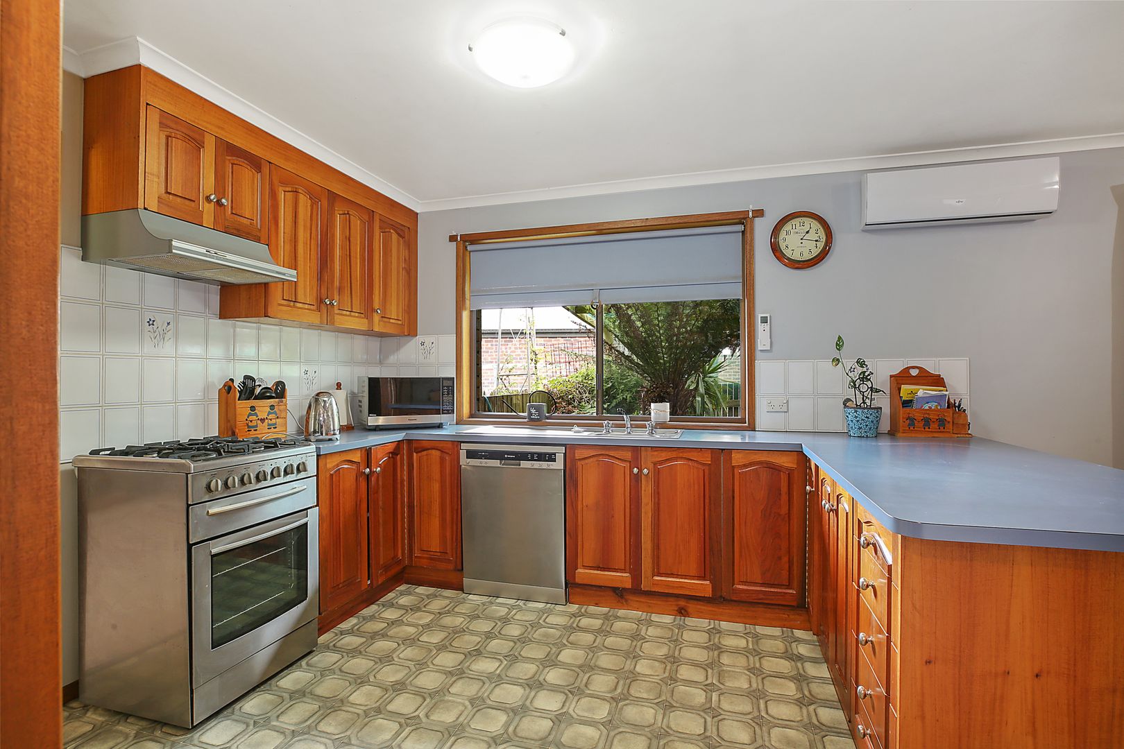 2 Tarrant Street, Cobden VIC 3266, Image 2