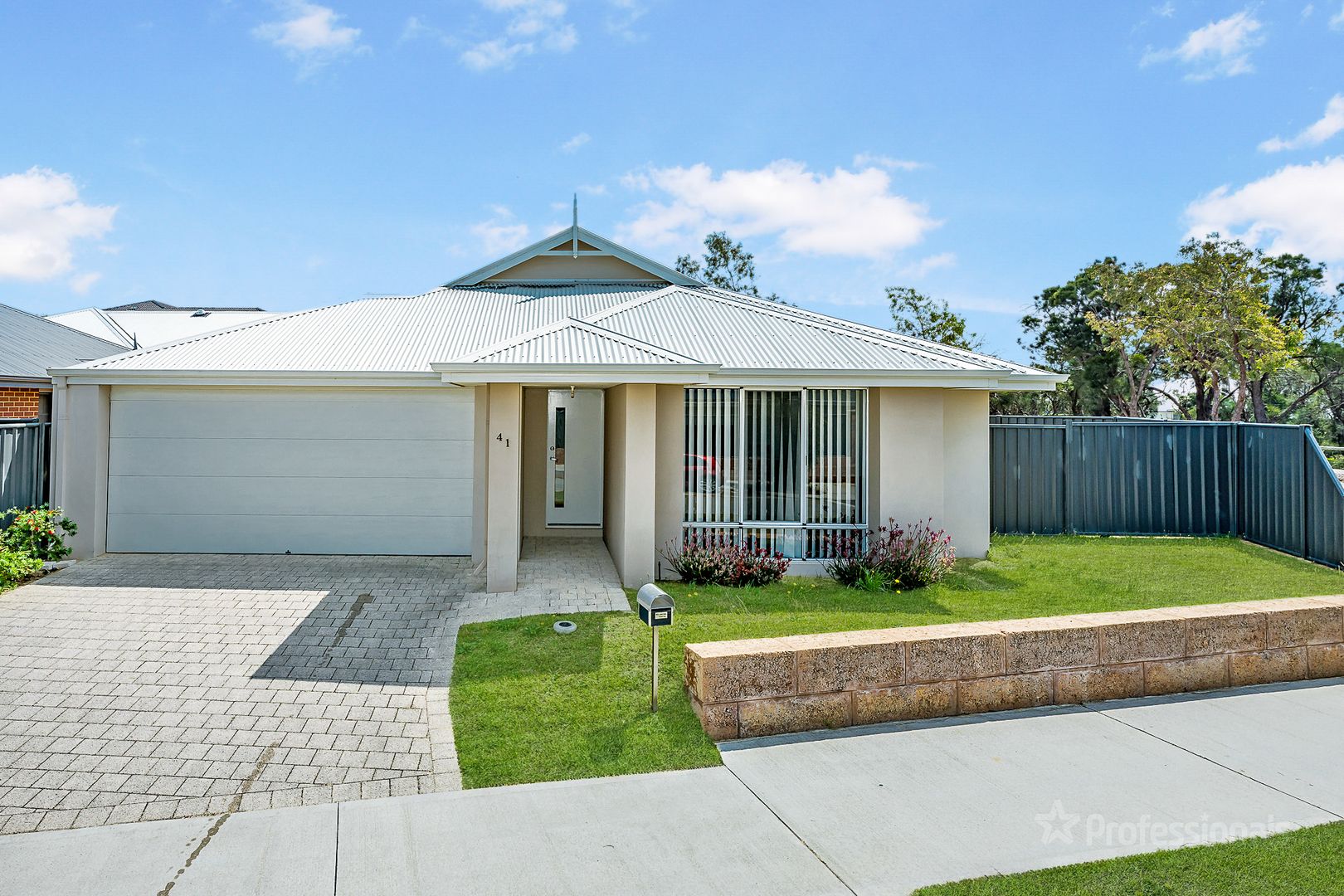 41 Sandridge Street, Banksia Grove WA 6031, Image 1