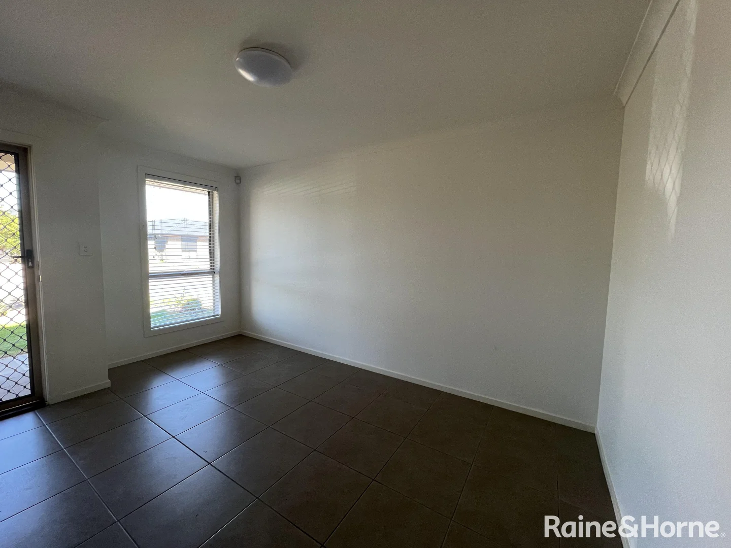 Additional image 2 of 10 Parkdale Lane, Andrews Farm SA 5114