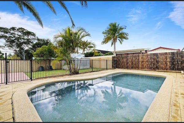 4 bedrooms House in 30 Macarthur Street KILLARNEY VALE NSW, 2261