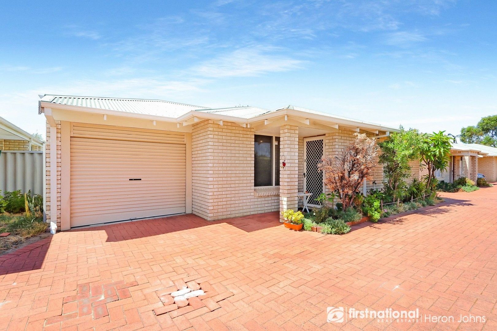 2/157 Sevenoaks Street, Cannington WA 6107, Image 0