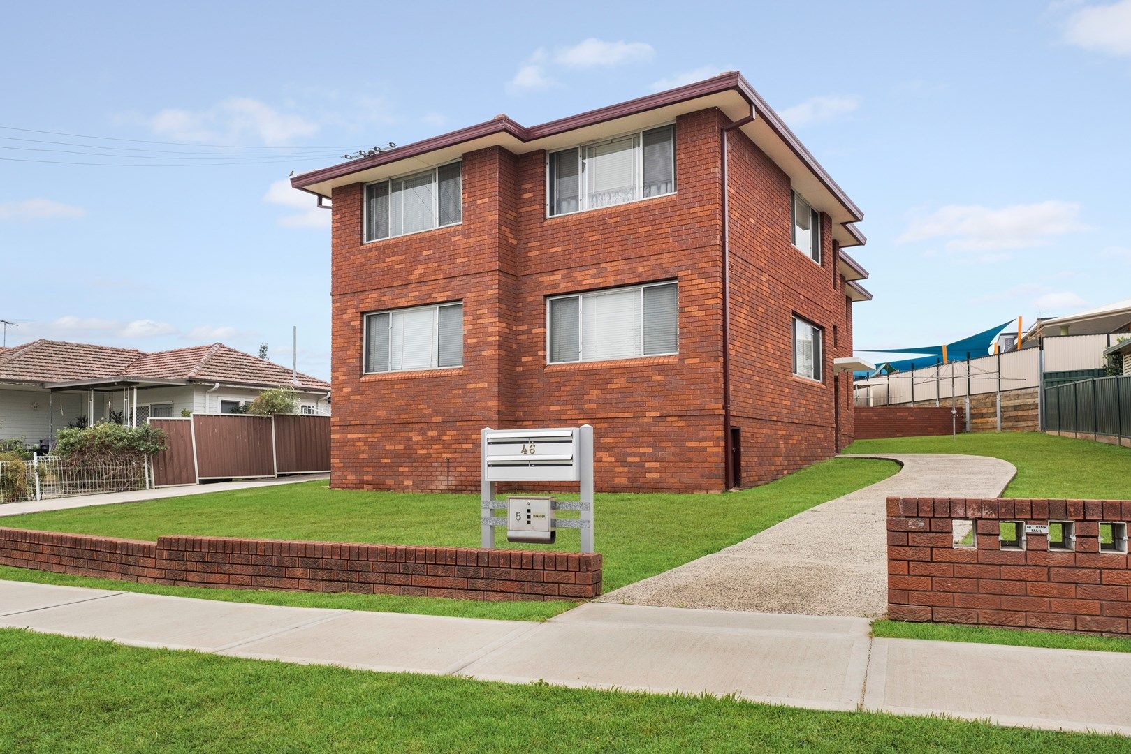 2 bedrooms Apartment / Unit / Flat in 1/46 Rowe Avenue LURNEA NSW, 2170