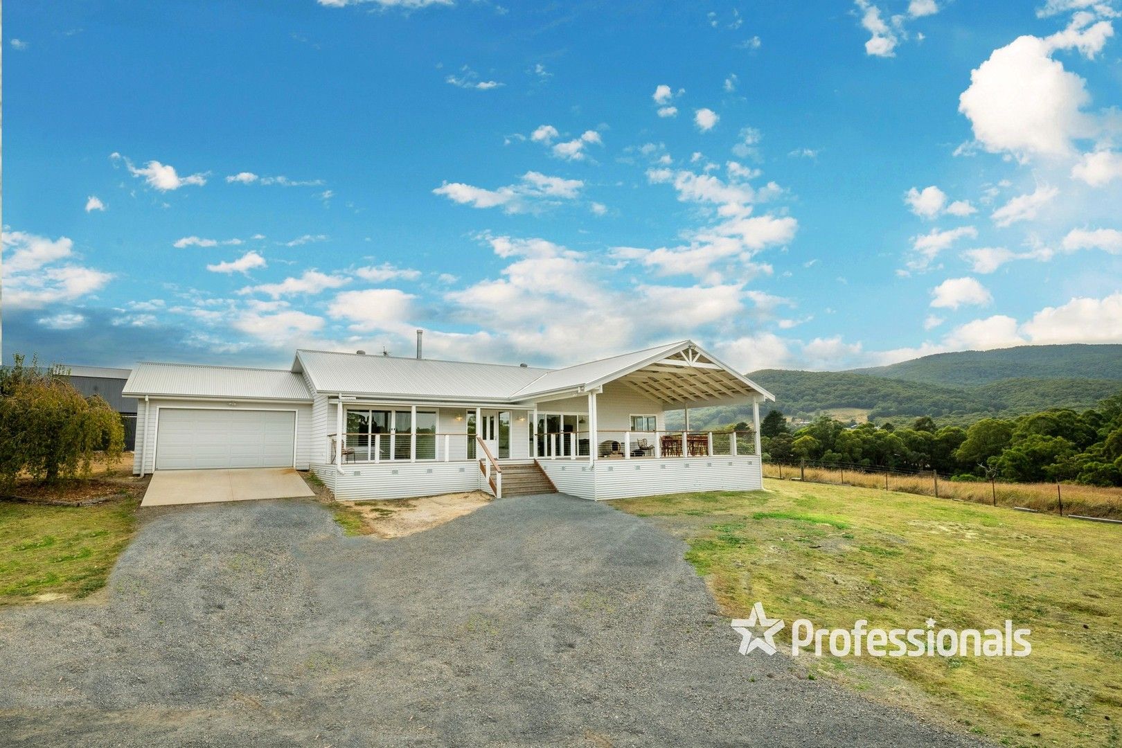 33 Tarrango Road, Yarra Junction VIC 3797, Image 0