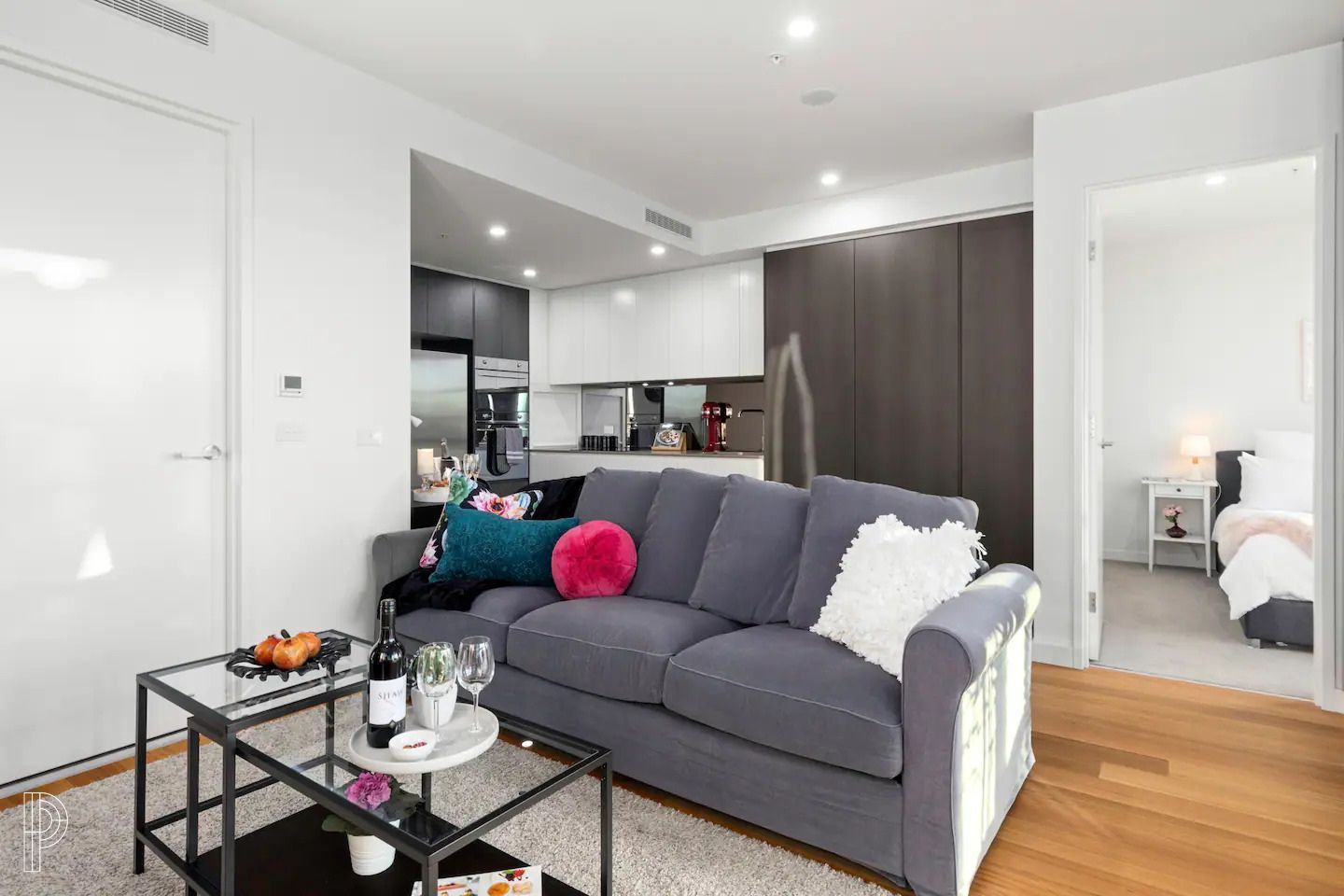 2 bedrooms Apartment / Unit / Flat in 704/2 Batman Street BRADDON ACT, 2612