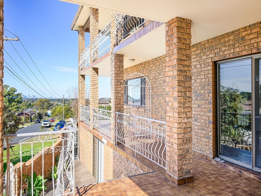 3 bedrooms House in 2/9 Aelous Street RYDE NSW, 2112
