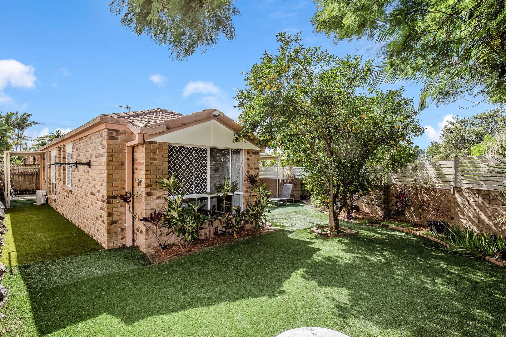 Sold 1/10 12 Lancaster Court Nerang QLD 4211 on 02 Jun 2023