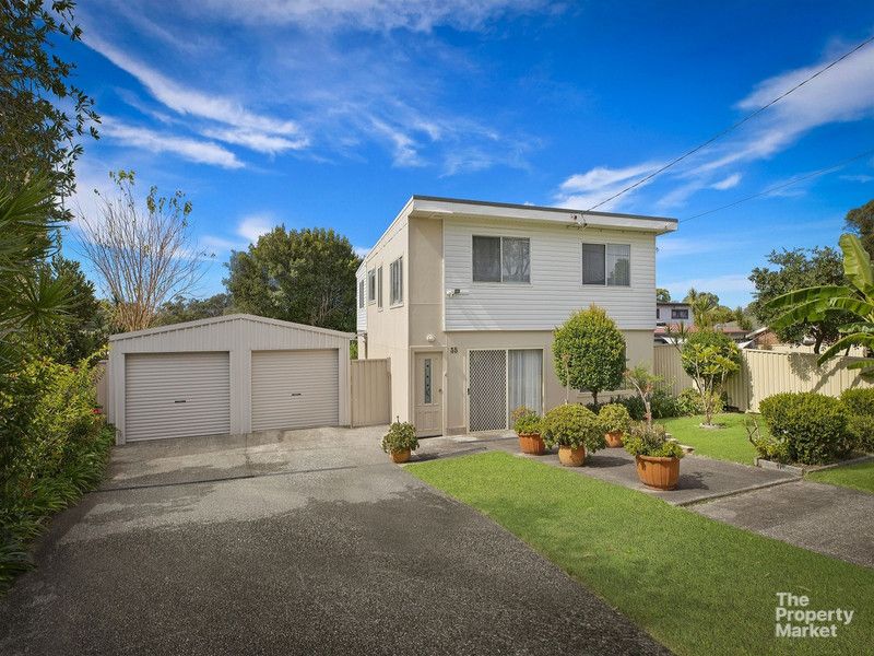 5 bedrooms House in 35 Collendina Road GWANDALAN NSW, 2259