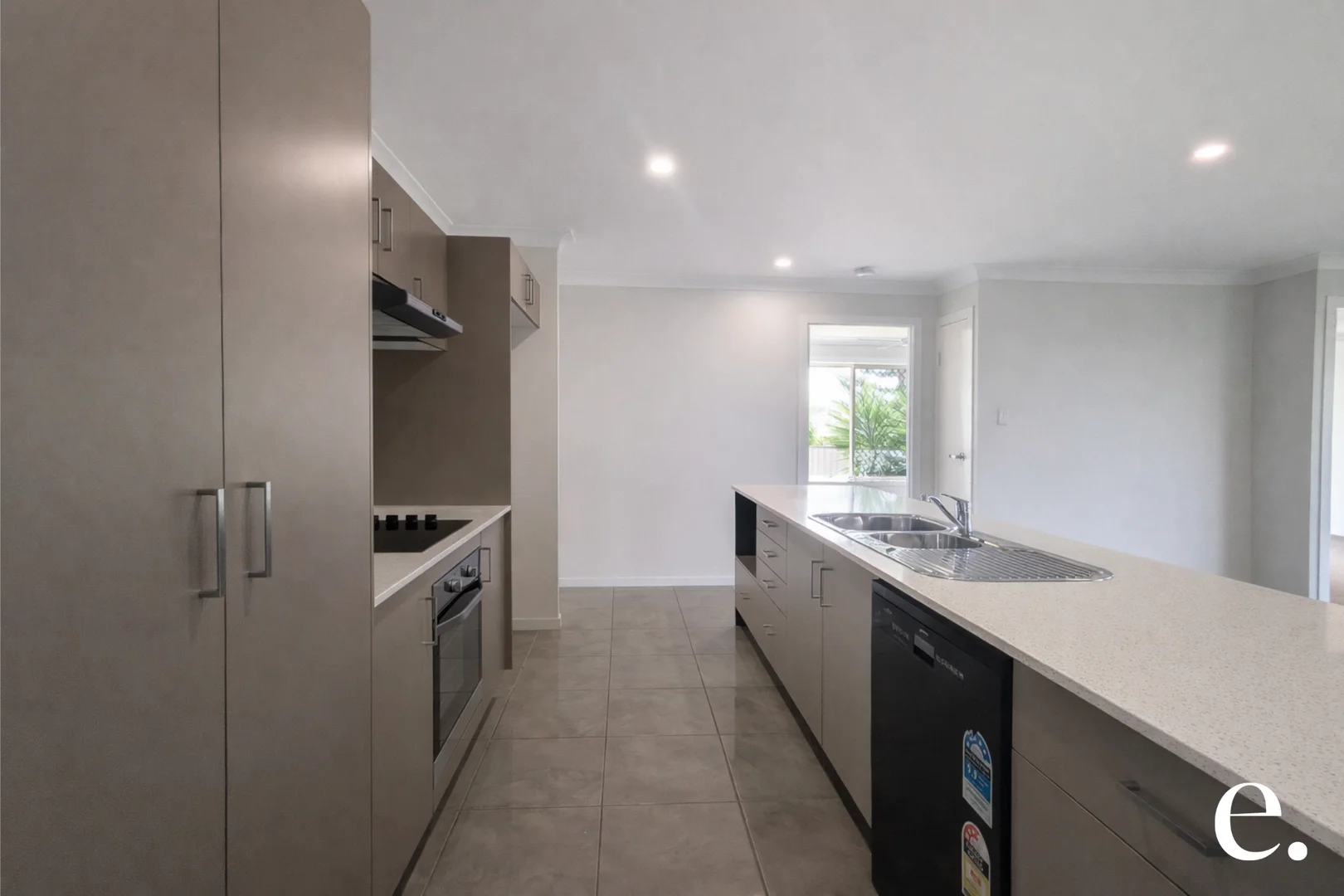 Additional image 2 of 8 Dream Drive, Gracemere QLD 4702