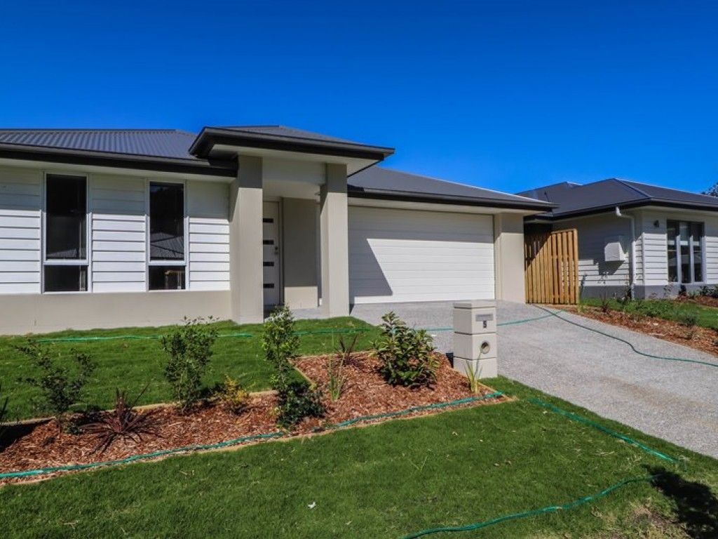 4 bedrooms House in  MAUDSLAND QLD, 4210