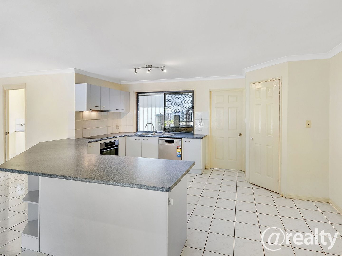 15 Hattah Place, Parkinson QLD 4115, Image 1