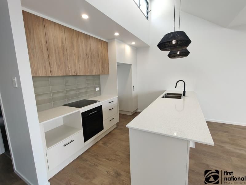 225 Dress Circle, Coffs Harbour NSW 2450 Townhouse For Rent 700