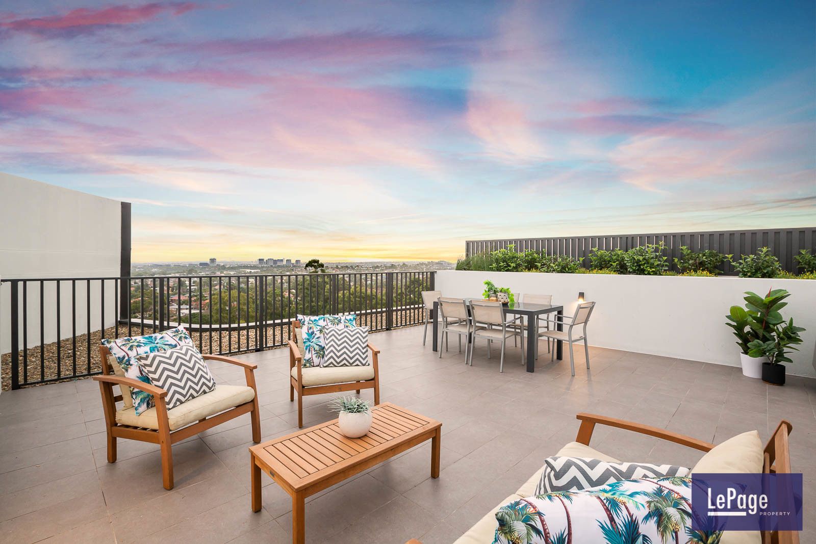2 bedrooms Apartment / Unit / Flat in Unit 504/1 Meriton St GLADESVILLE NSW, 2111