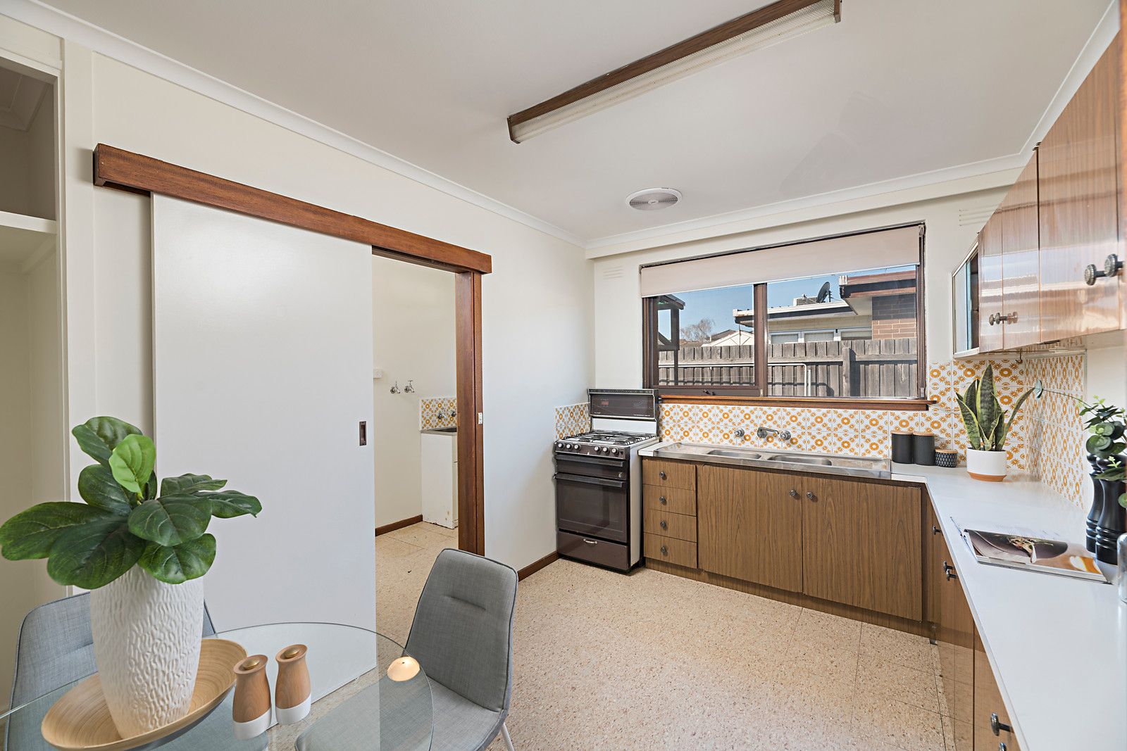 2/64 Snell Grove, Oak Park VIC 3046, Image 2