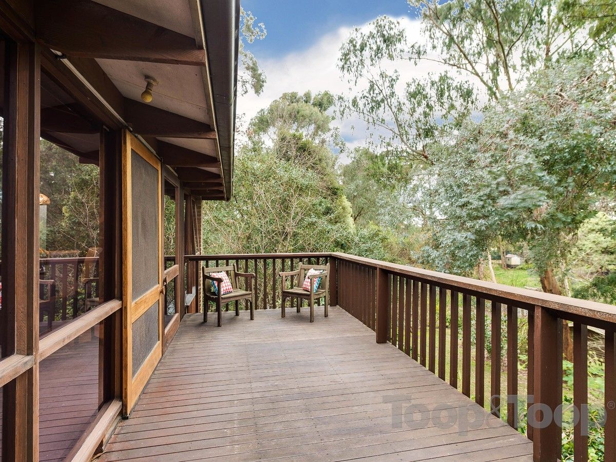 8 Tregarthen Road, Summertown SA 5141, Image 2