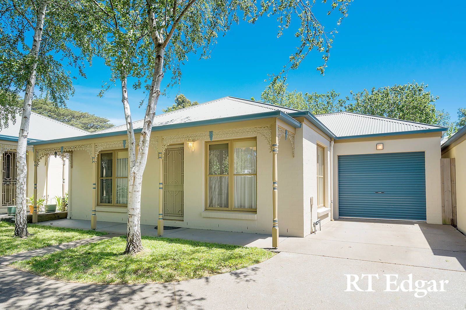 2/58a Urquhart Street, Woodend VIC 3442, Image 0