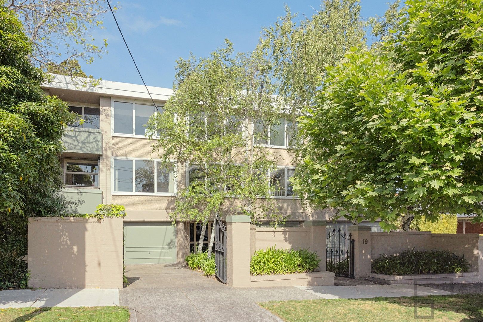 1 bedrooms Apartment / Unit / Flat in 1/19 Hawthorn Road CAULFIELD NORTH VIC, 3161