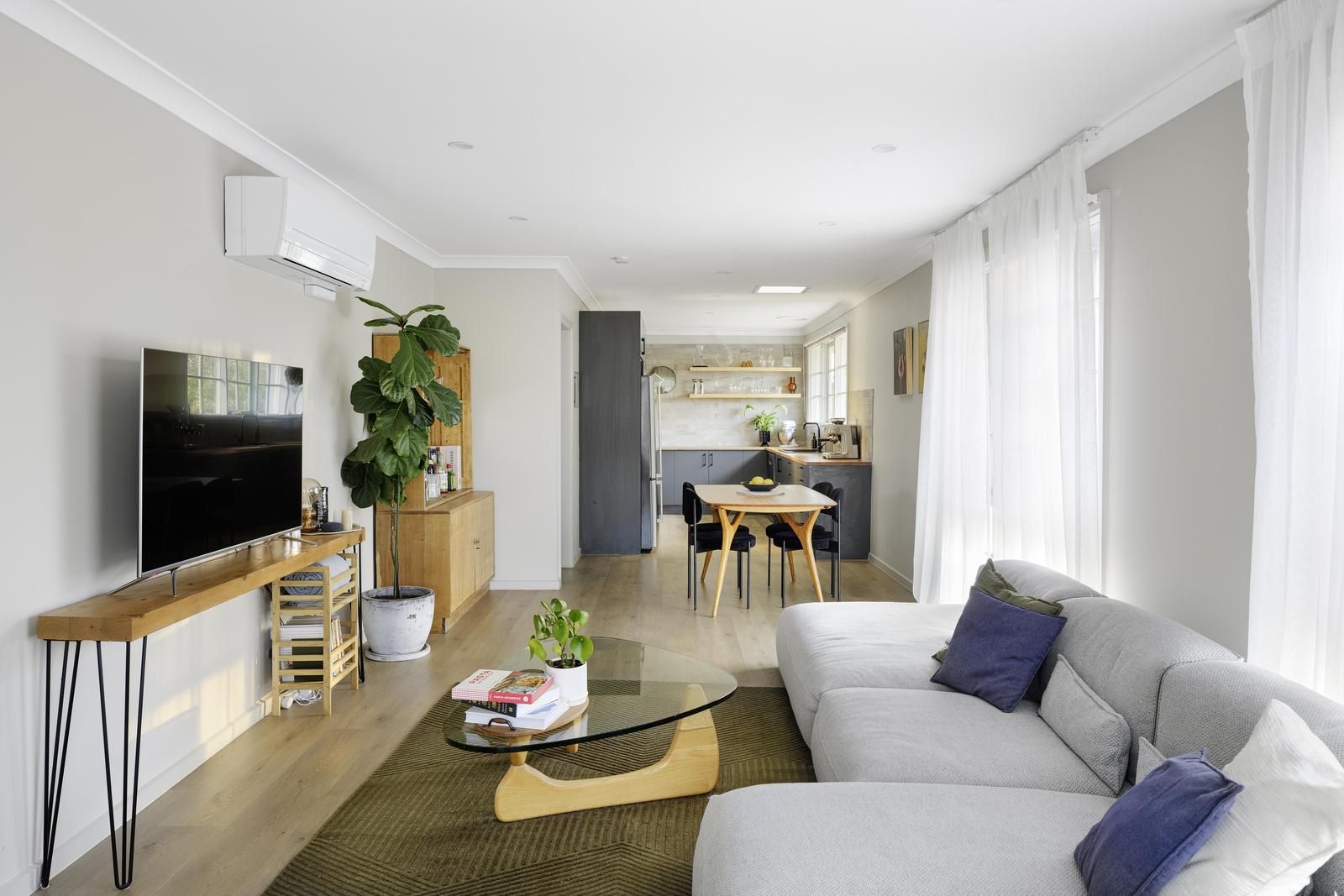 2 bedrooms Apartment / Unit / Flat in 1/64 Normanby Road KEW VIC, 3101