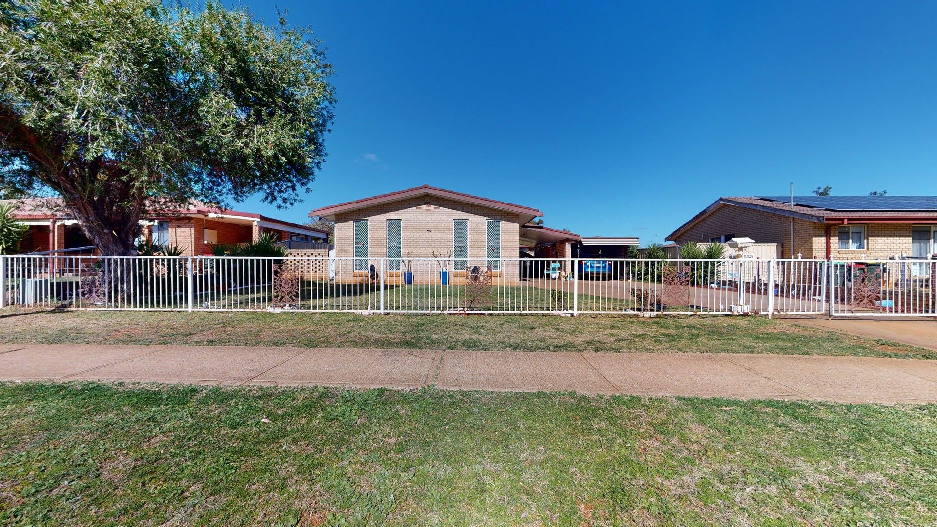 3 bedrooms House in 225 Myall Street DUBBO NSW, 2830