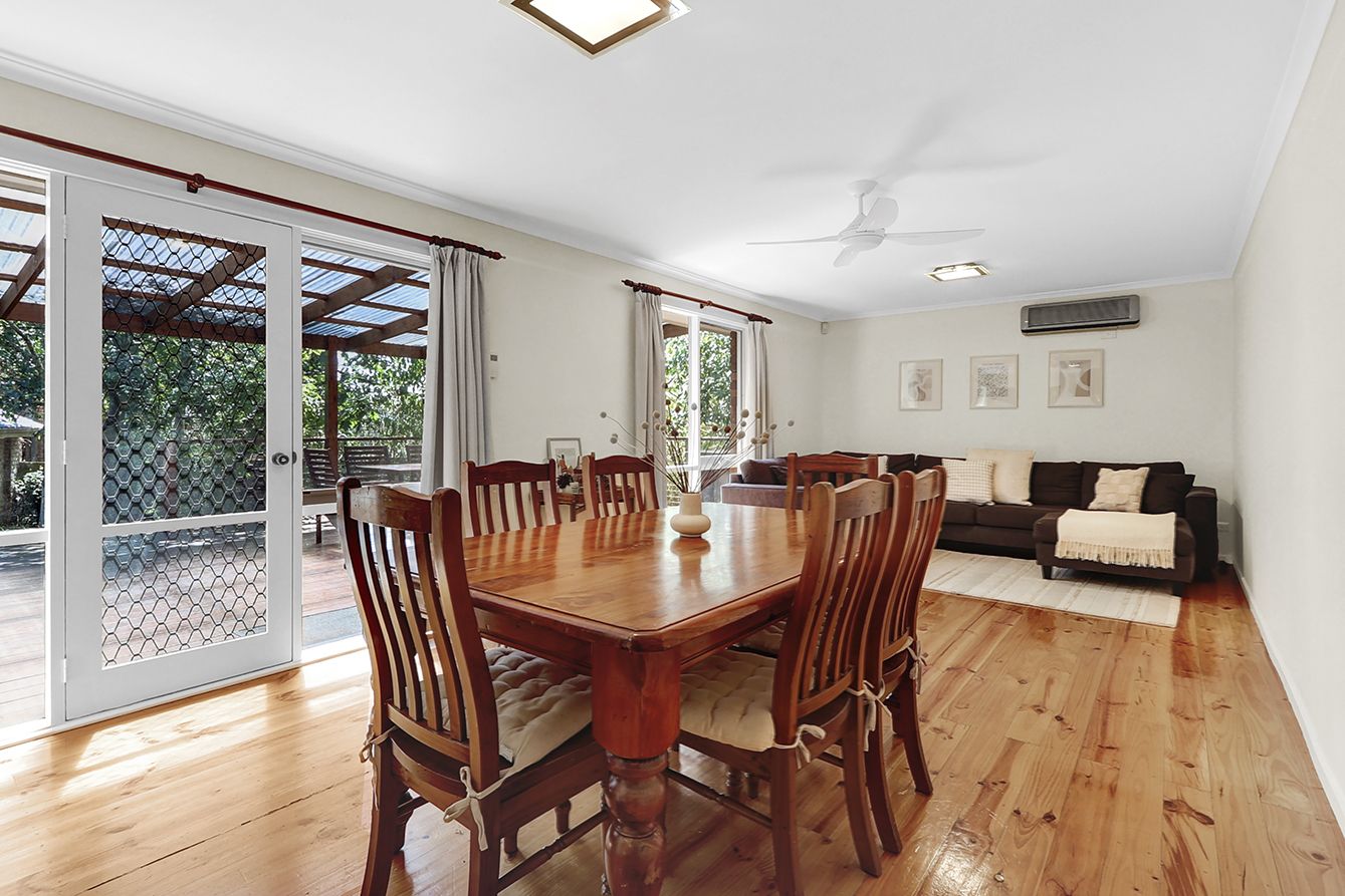 9 St Austell Court, Croydon Hills VIC 3136, Image 2