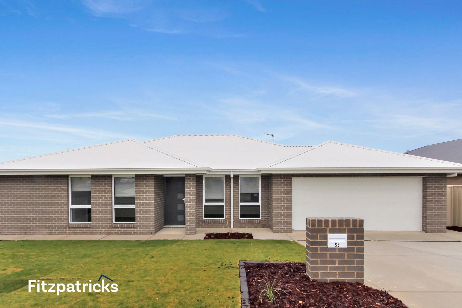 3 bedrooms House in 56 Paradise Drive GOBBAGOMBALIN NSW, 2650