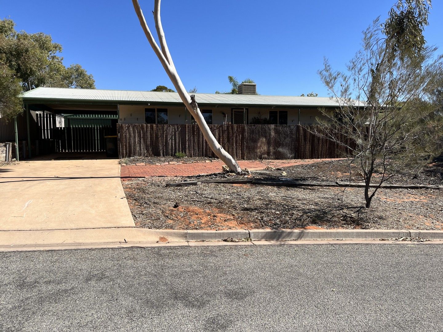 8 Emeroo Ct, Roxby Downs SA 5725, Image 0