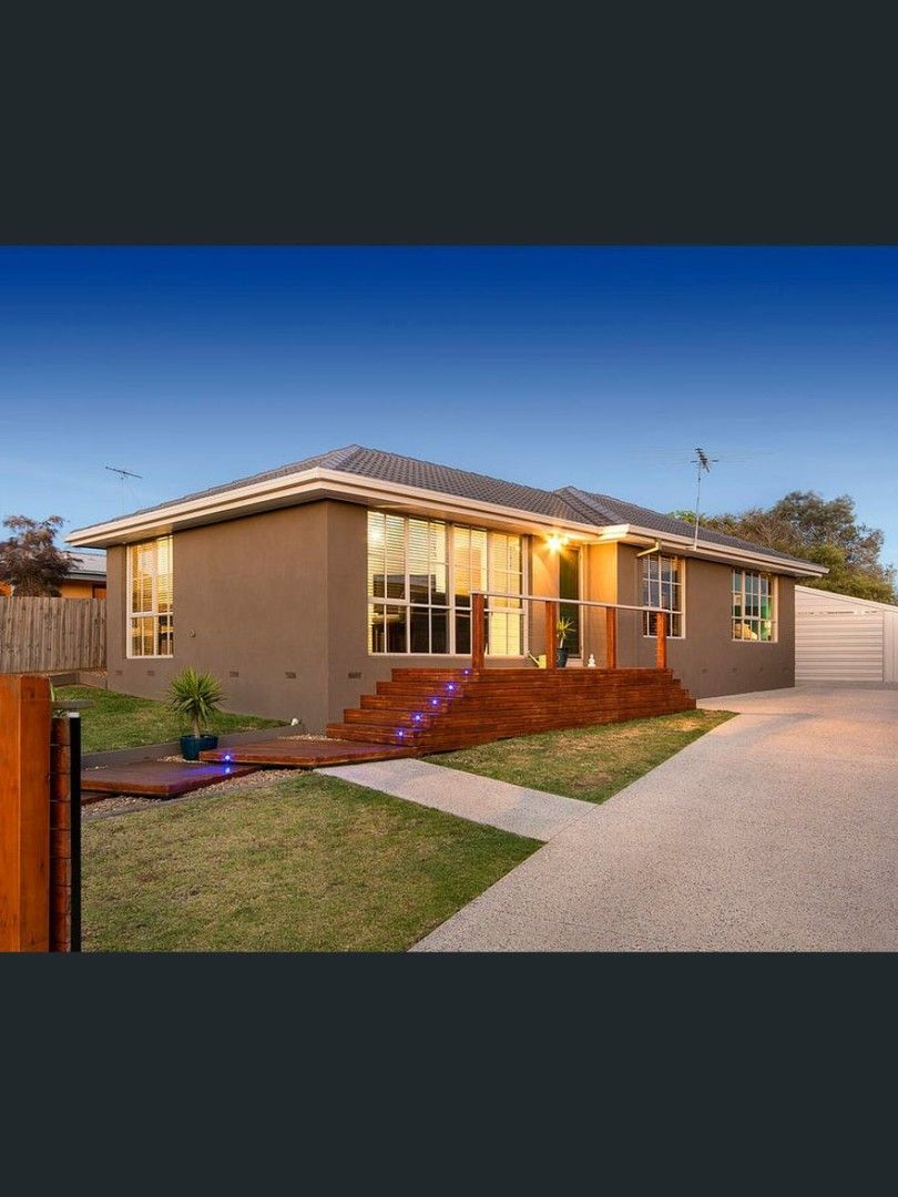 3 bedrooms House in 14 Springhurst Crescent GROVEDALE VIC, 3216