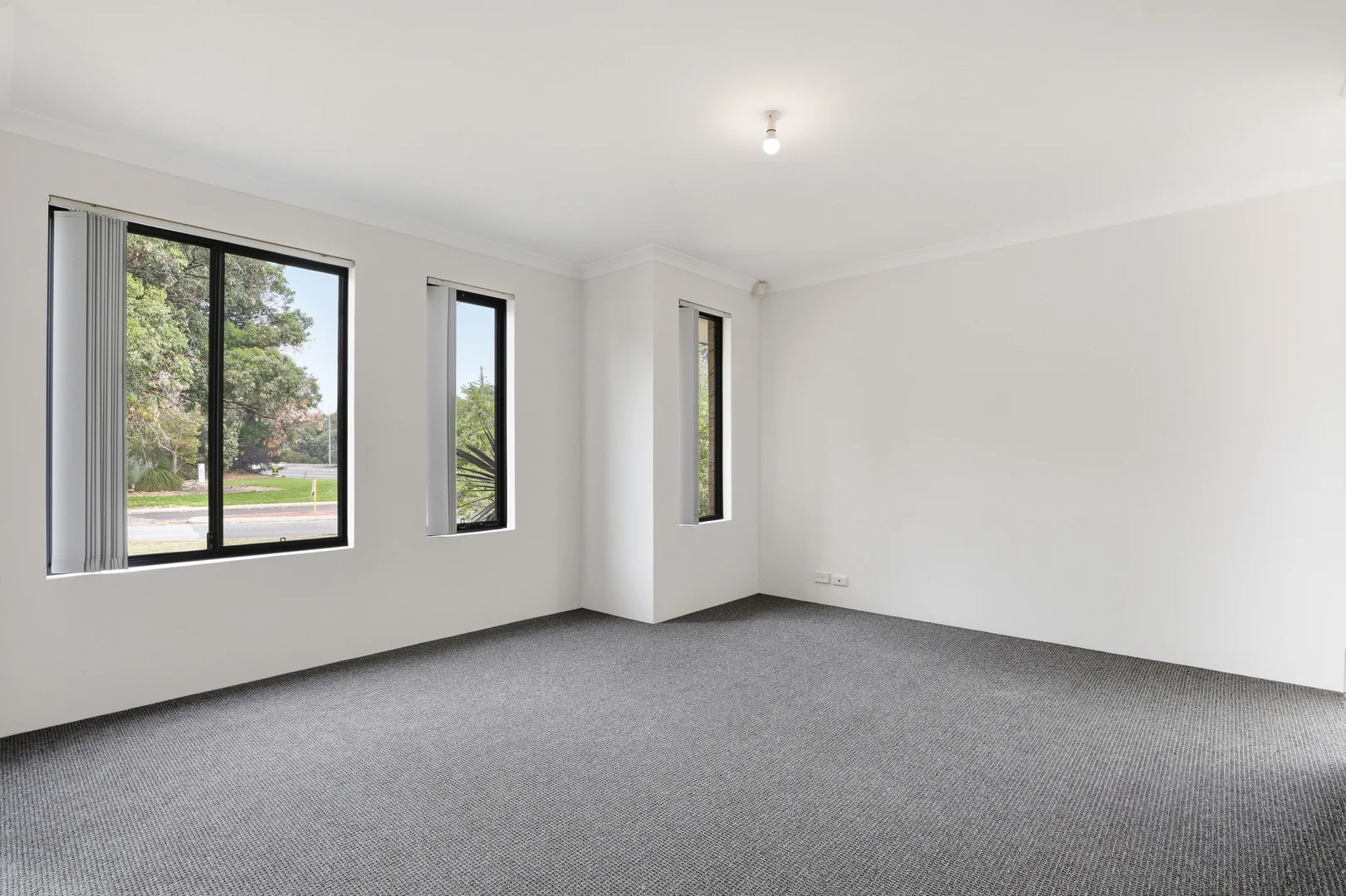 Additional image 4 of 2 Grandmere Parade, Meadow Springs WA 6210