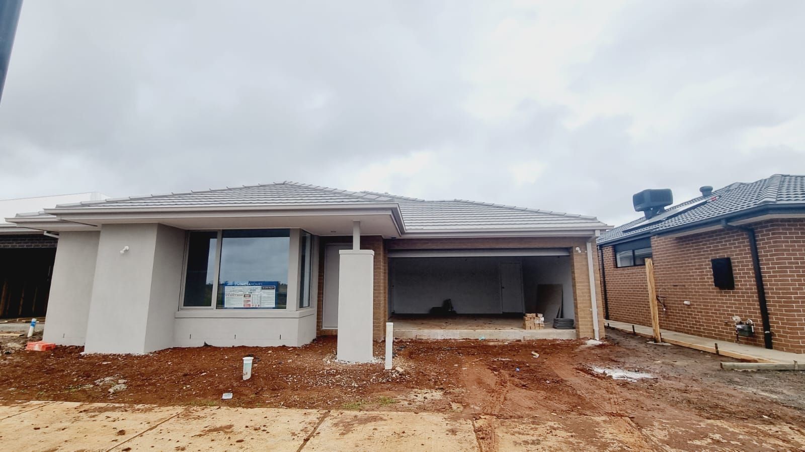 4 bedrooms House in 19 HARWICH STREET ROCKBANK VIC, 3335