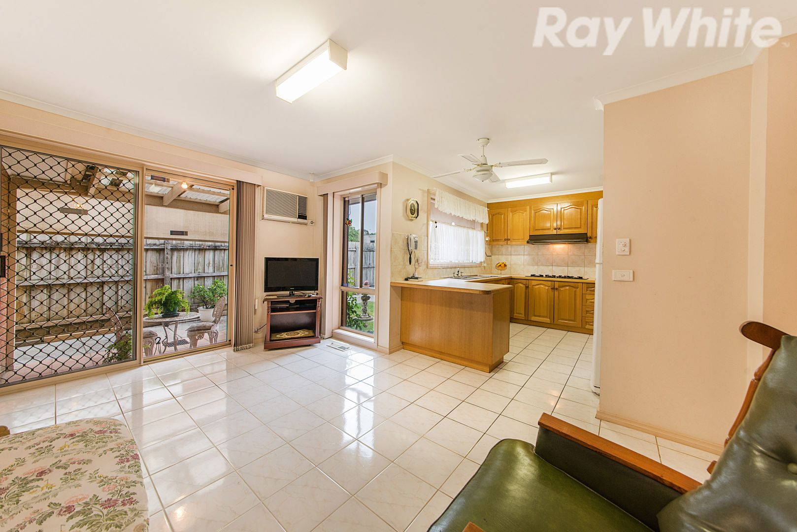 1/4 Pine Crescent, Boronia VIC 3155, Image 2