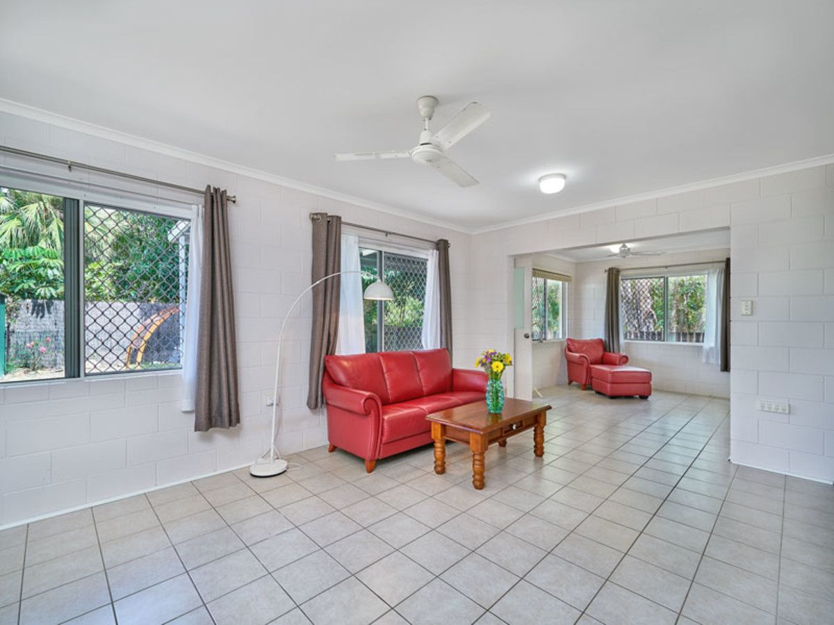 2/14 Caribbean Street, Holloways Beach QLD 4878, Image 1