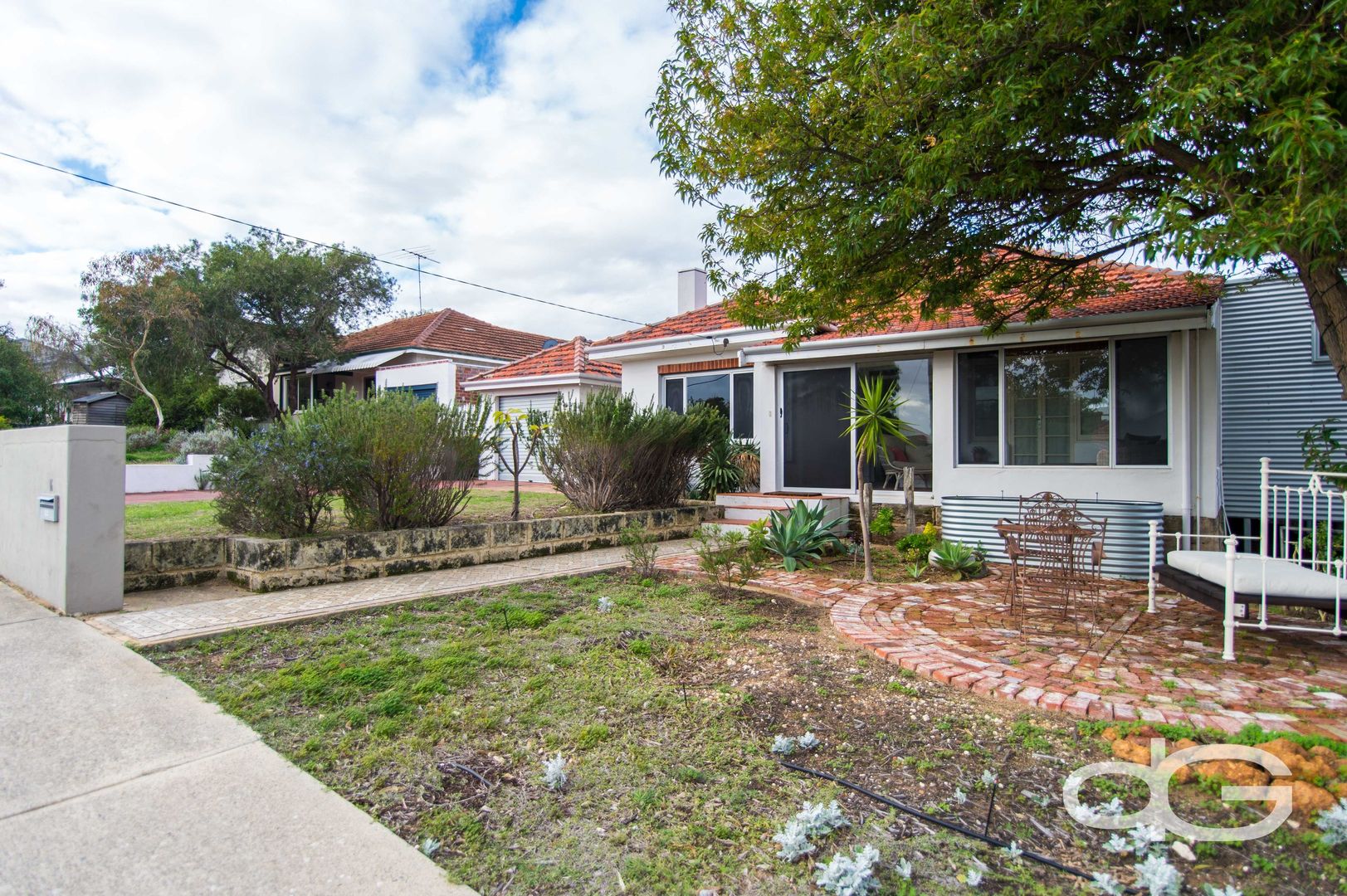 16 Yalgoo Avenue, White Gum Valle Property History & Address Research